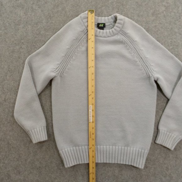 H&M Sweater - Picture 8 of 15